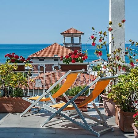 Hotel Scandinavia Marina di Massa Luaran gambar