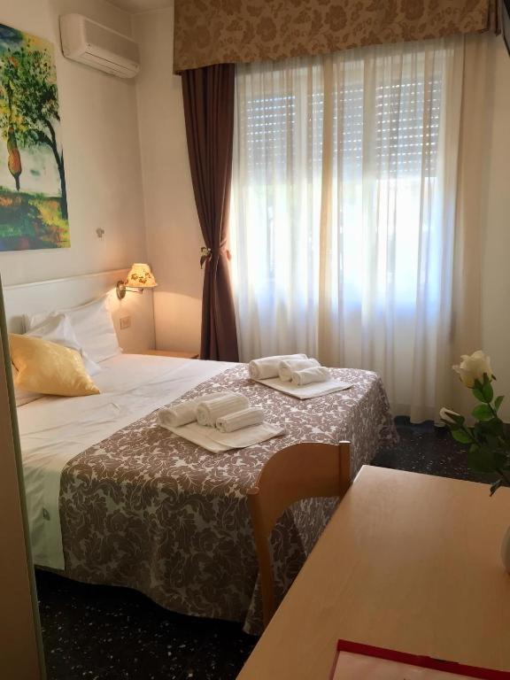 Hotel Scandinavia Marina di Massa Luaran gambar