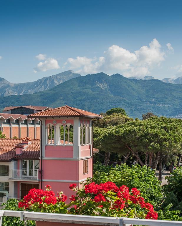 Hotel Scandinavia Marina di Massa Luaran gambar
