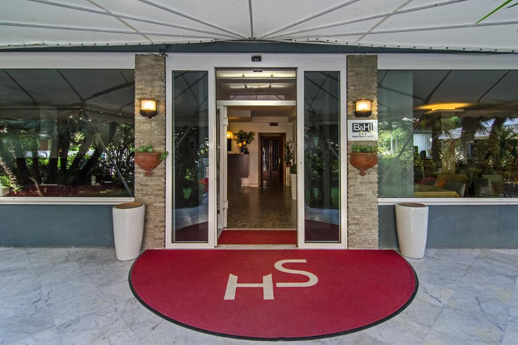 Hotel Scandinavia Marina di Massa Luaran gambar
