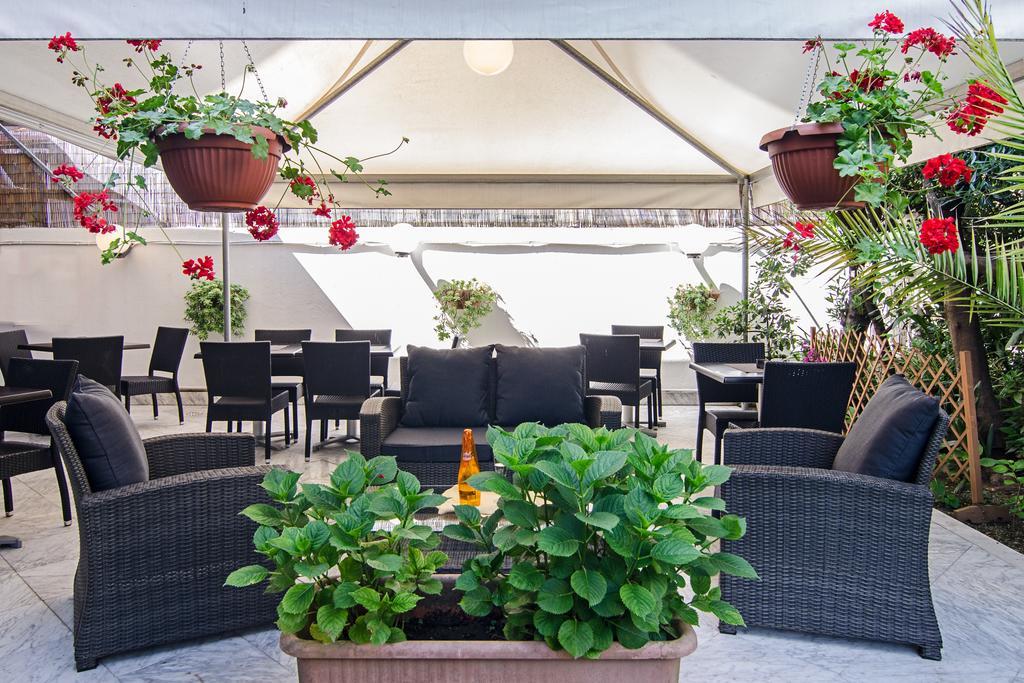 Hotel Scandinavia Marina di Massa Luaran gambar
